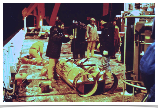 Physical Oceanography Deploying current meters